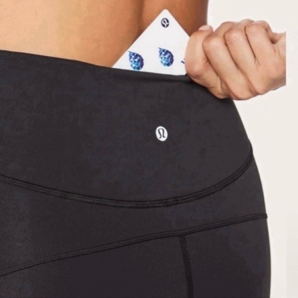 Lululemon In Movement Crop - Picture 8 of 8